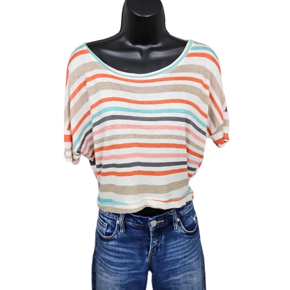 A'gaci Striped Crop Top - Picture 2 of 7